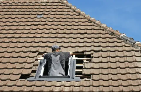 Pose de velux à Conquereuil